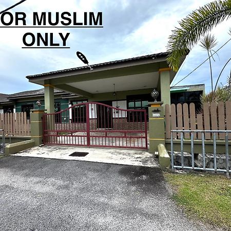 Homestay Melaka Urich Buitenkant foto